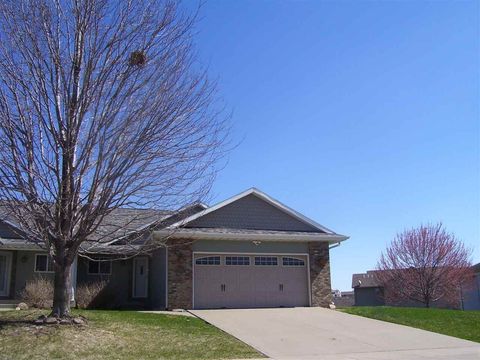 Photo of 1512 Alder Dr, NorthLiberty, IA 52317 (MLS # 202602096)