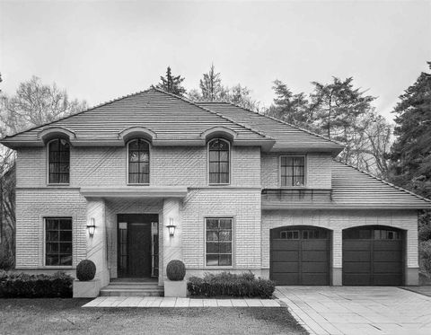 Photo of 554 Auburn Ridge Rd, Coralville, IA 52241 (MLS # 202502476)