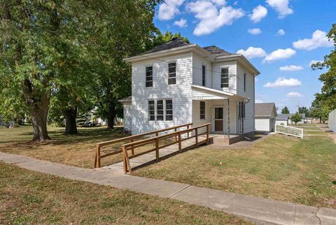 Photo of 208 E Division St, IA 52640 (MLS # 202506292)