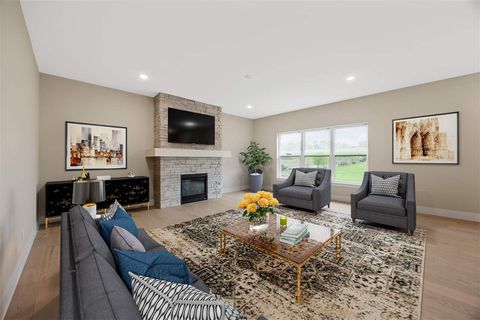 Photo of 3412 Sokol Ln SW, Cedar Rapids, IA 52404 (MLS # 202503052)