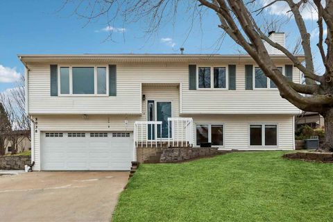Photo of 2036 North Ridge Dr, Coralville, IA 52241 (MLS # 202601857)
