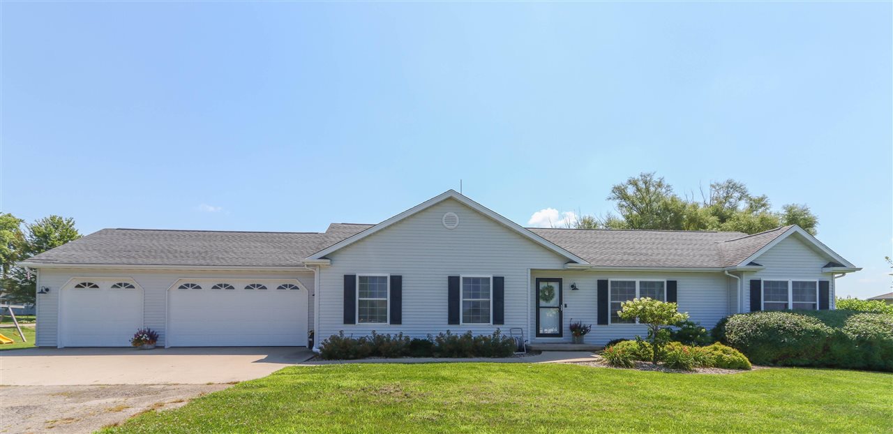 Photo 1 of 43 — 2186 Waters Way, Washington, IA 52353