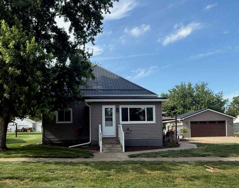 Photo of 710 W Skillman Street, Sigourney, IA 52591 (MLS # 202603704)