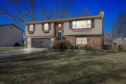 Photo of 30 Dunuggan Ct, Iowa City, IA 52240 (MLS # 202501930)