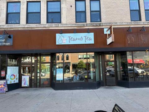 Photo of 121 E Washington St, IowaCity, IA 52240 (MLS # 202602672)