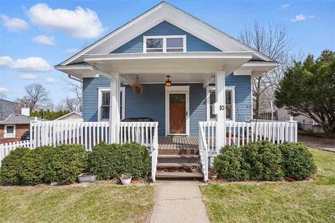 Photo of 10 Highland Dr., Iowa City, IA 52246 (MLS # 202501922)