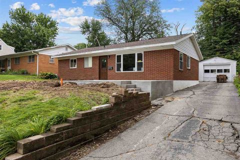 Photo of 711 13th Ave, Coralville, IA 52241 (MLS # 202505228)