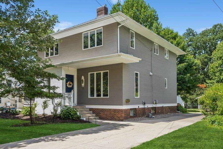 319 Hutchinson