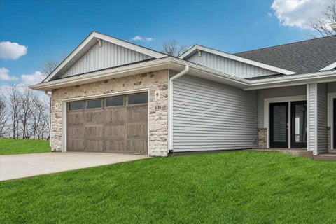 Photo of 1022 Highland Trl, Solon, IA 52333 (MLS # 202605940)