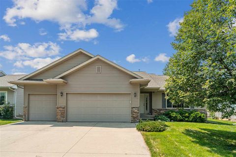 Photo of 630 Galway Dr, Iowa City, IA 52246 (MLS # 202505004)