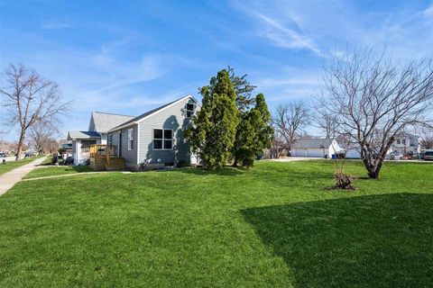 Photo of 0 SW K St, Cedar Rapids, IA 52404 (MLS # 202502061)