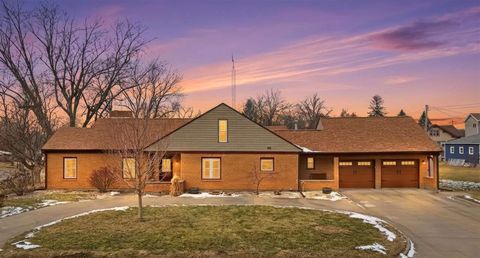 Photo of 704 W Washington Blvd, Washington, IA 52353 (MLS # 202600839)