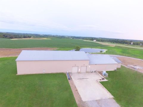 Photo of 3187 320th St, Crawfordsville, IA 52621 (MLS # 202600244)