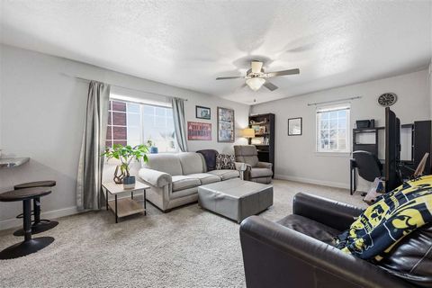 Photo of 200 Grandview Ct 205 #205, IowaCity, IA 52246 (MLS # 202602233)