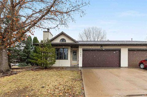 Photo of 1943 Plaen View Dr, IowaCity, IA 52246 (MLS # 202602285)