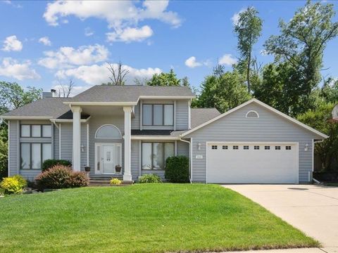 Photo of 2066 Vista Circle NW, Cedar Rapids, IA 52405 (MLS # 202504133)