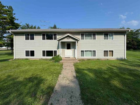 Photo of 115 N Iowa St, Keota, IA 52248 (MLS # 202506536)