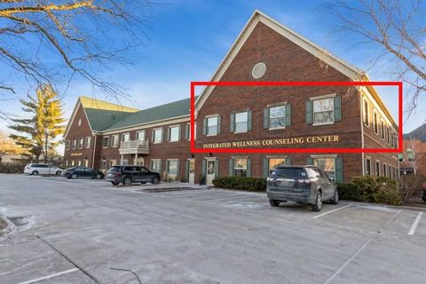 Photo of 1101 5th St Ste 204 #Ste 204, IA 52241 (MLS # 202506109)