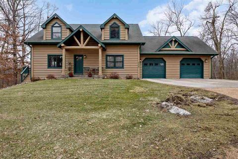 Photo of 2228 Hendershot Rd NE, NorthLiberty, IA 52317 (MLS # 202600351)
