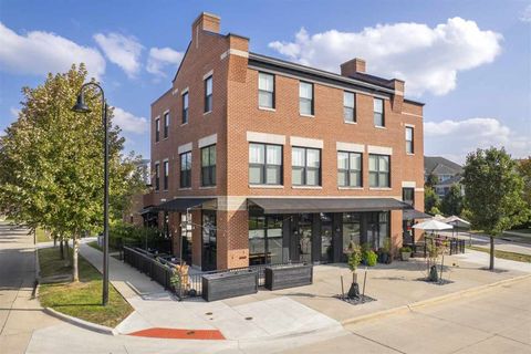 Photo of 1006 Walker Cir, IowaCity, IA 52245 (MLS # 202507238)