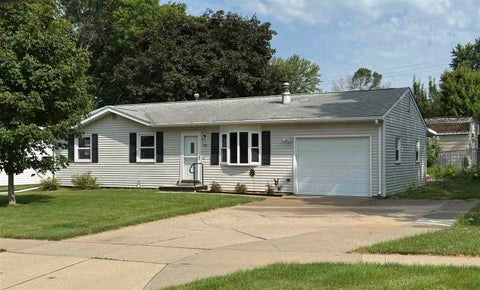 Photo of 818 20th Ave, Coralville, IA 52241 (MLS # 202604698)