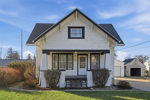 Photo of 71 NE Central Avenue, Swisher, IA 52338 (MLS # 202600424)