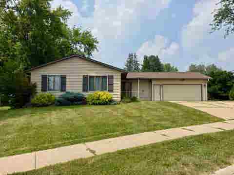 Photo of 1310 Ashley Dr, IowaCity, IA 52246 (MLS # 202604502)