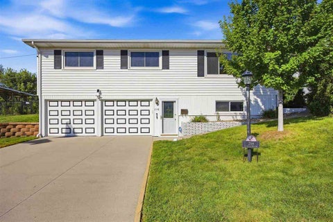 Photo of 218 La Salle Dr SW, CedarRapids, IA 52404 (MLS # 202605534)