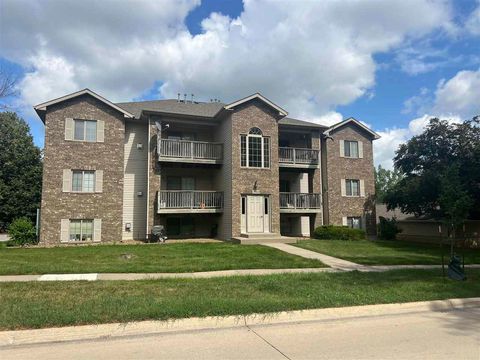 Photo of 2864 Coral Ct. 304 #304, Coralville, IA 52241 (MLS # 202504258)