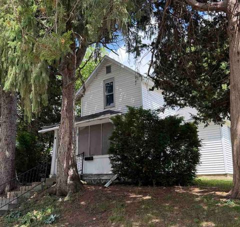 Photo of 534 S Ave B, Washington, IA 52353 (MLS # 202603737)
