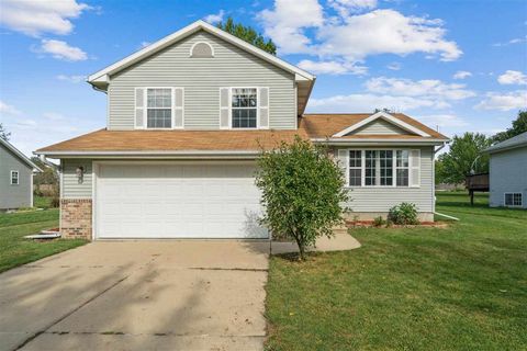 Photo of 1865 Parkland Dr, IA 52227 (MLS # 202505908)