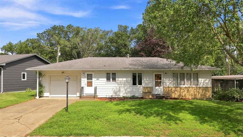 Photo of 1141 Oakview Dr., ColumbusJunction, IA 52738 (MLS # 202605271)