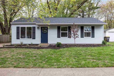 Photo of 2227 California Ave, Iowa City, IA 52240 (MLS # 202503506)