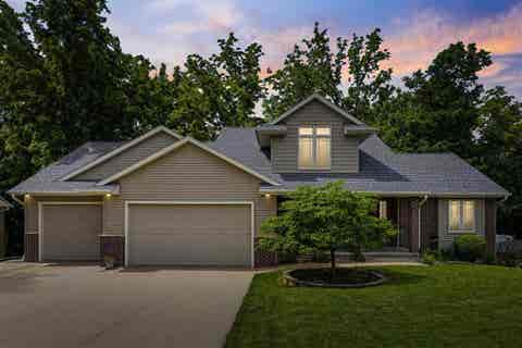 Photo of 4029 Windfall Dr NW, CedarRapids, IA 52405 (MLS # 202603883)