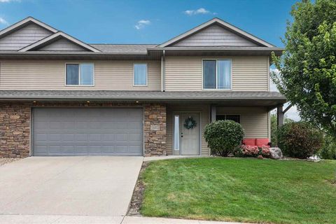Photo of 707 Hampton Drive, IA 52361 (MLS # 202505982)