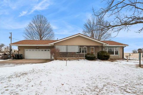 Photo of 1926 4th St, Tipton, IA 52772 (MLS # 202601389)