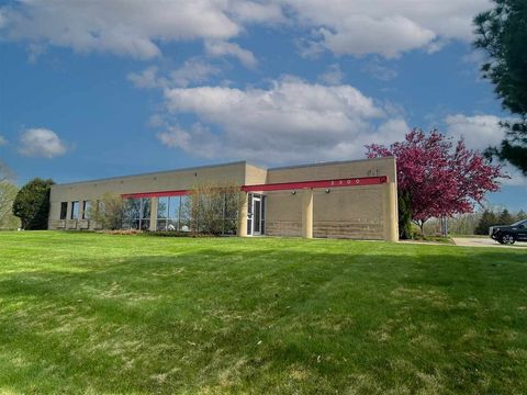Photo of 2300 Oakdale Blvd, IA 52241 (MLS # 202506124)