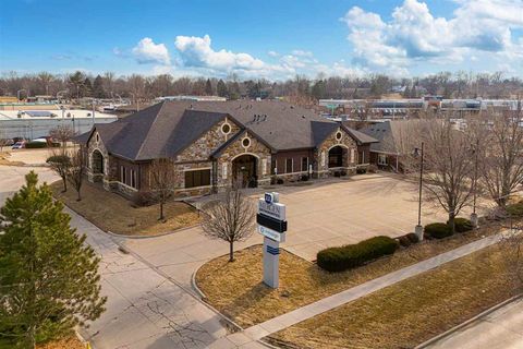 Photo of 1570 Mall Dr, Iowa City, IA 52240 (MLS # 202505071)