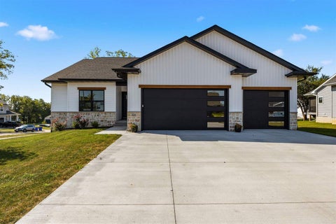 Photo of 521 Elizabeth Ln, Tiffin, IA 52340 (MLS # 202605384)