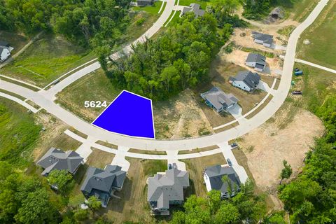 Photo of 5624 Seminole Valley Trl NE, Cedar Rapids, IA 52411 (MLS # 202500485)