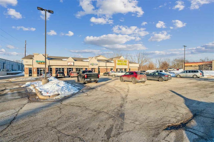 Photo 1 of 22 — 266 Blairs Ferry Rd NE #100 Unit #100, CedarRapids, IA 52402
