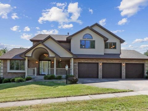 Photo of 508 Saint Thomas Ct, Iowa City, IA 52245 (MLS # 202505781)
