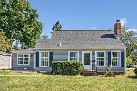 Photo of 1204 Elmhurst Drive NE, IA 52402 (MLS # 202506057)