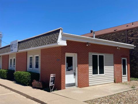 Photo of 465 Hwy 1 W 200 #200, Iowa City, IA 52246 (MLS # 202500957)