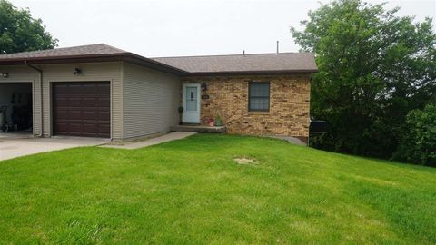 Photo of 1295 Dolen Pl, IowaCity, IA 52246 (MLS # 202506885)