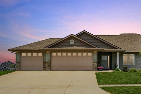Photo of 4056 Gemstone Rd, Marion, IA 52302 (MLS # 202503657)