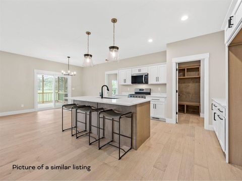 Photo of 3406 Sokol Ln SW, CedarRapids, IA 52404 (MLS # 202506931)