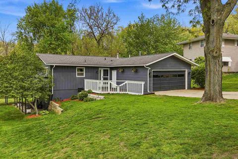 Photo of 1603 Oak View Dr., Solon, IA 52333 (MLS # 202602992)