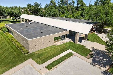 Photo of 4050 River Center Ct NE, Suite B, CedarRapids, IA 52402 (MLS # 202601193)