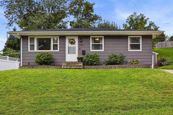 1648 24TH ST NW, CEDAR RAPIDS, IA 52405 - Image 3ff0ee63d7aea5d4f3e3cea0e5a42313/1057438688